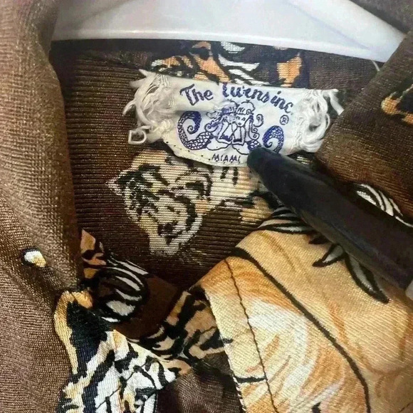 Vintage 70s Disco Mod Tiger All Over Art Cat Print Miami Brown Button Shirt - Picture 4 of 8